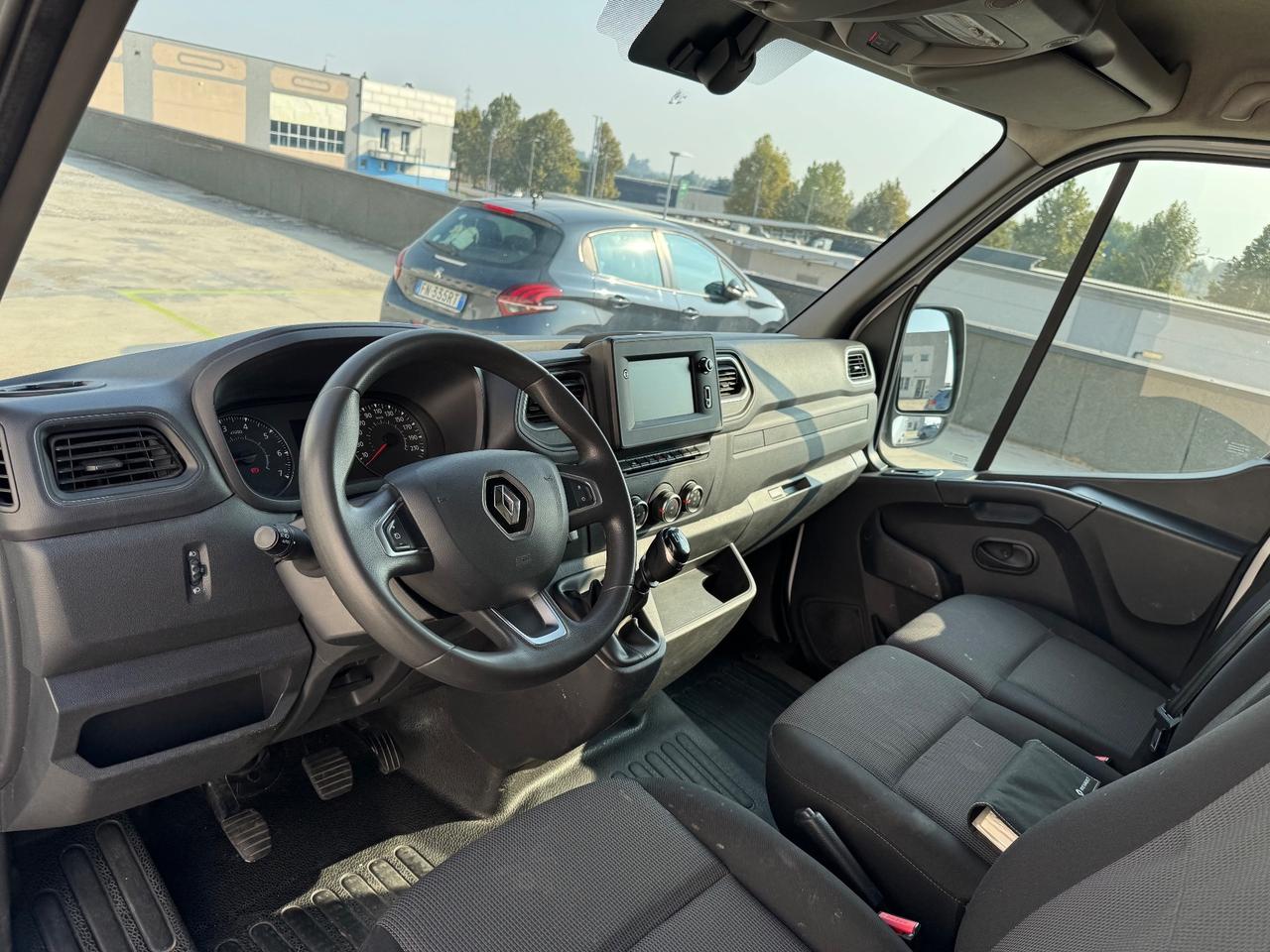 Renault Master T35 2.3 dCi Cabinato 3 Posti