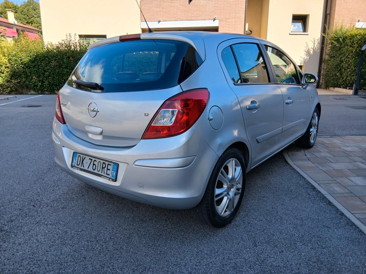 Opel Corsa 1.0 12V 5 porte Enjoy OK per neo patentati