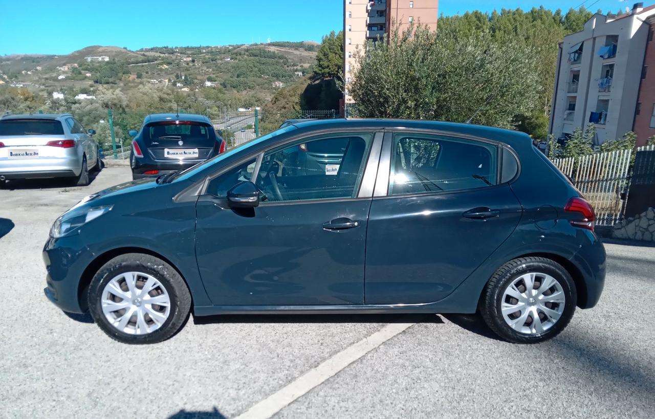 Peugeot 208 PureTech 68 5 porte Active PER NEOPATENTATI