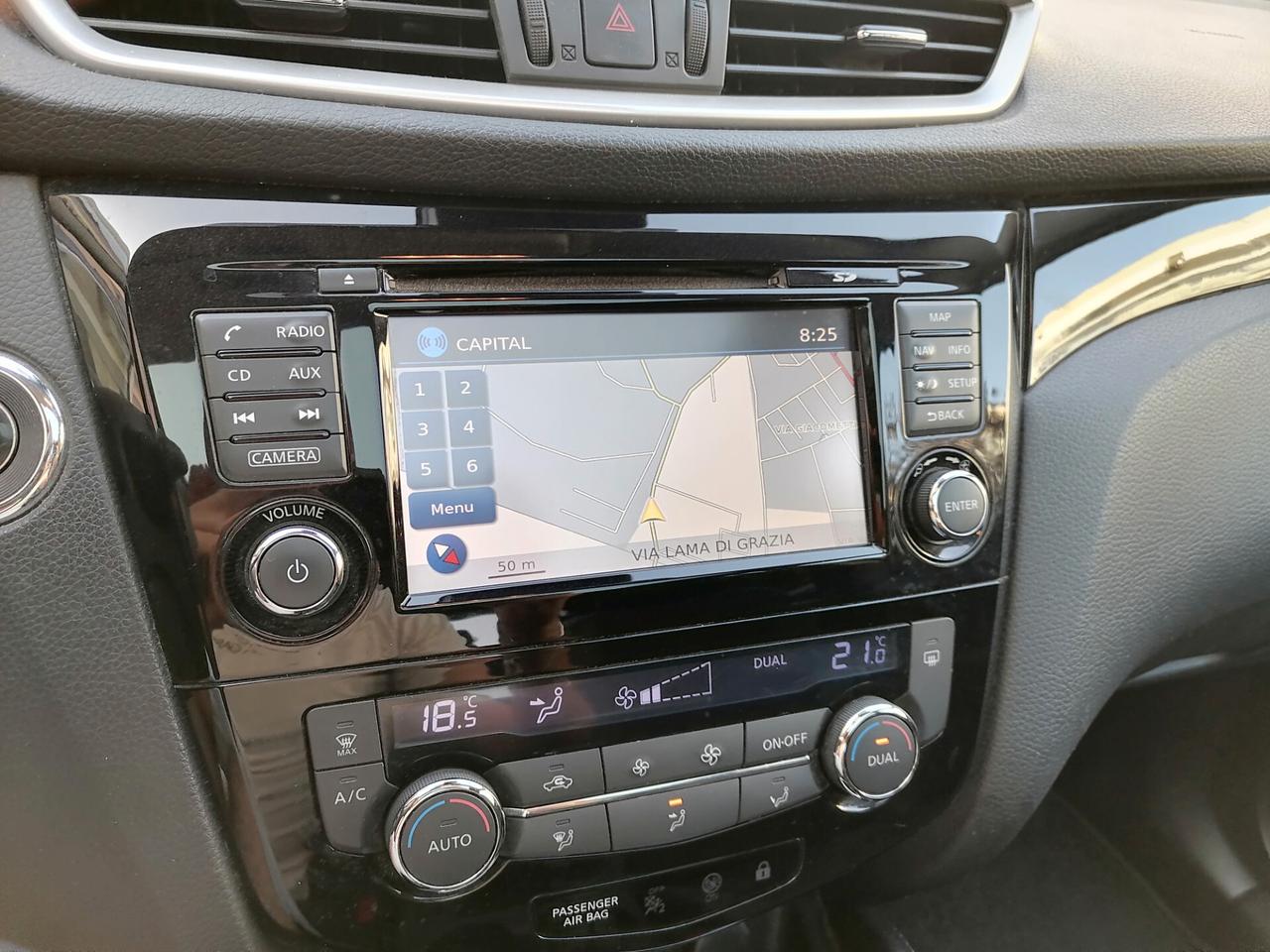 Nissan Qashqai 1.5 dCi DPF TEKNA TETTO FULL