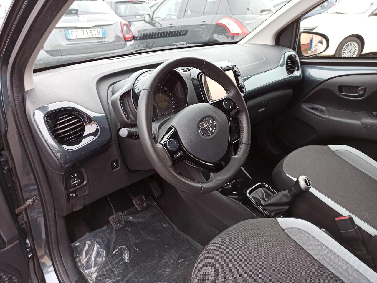 Toyota Aygo 1.0 VVT-i 69 CV 5 porte x-wave