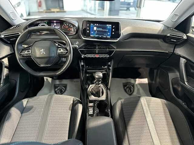 Peugeot 2008 PureTech 130 S&S Allure Pack