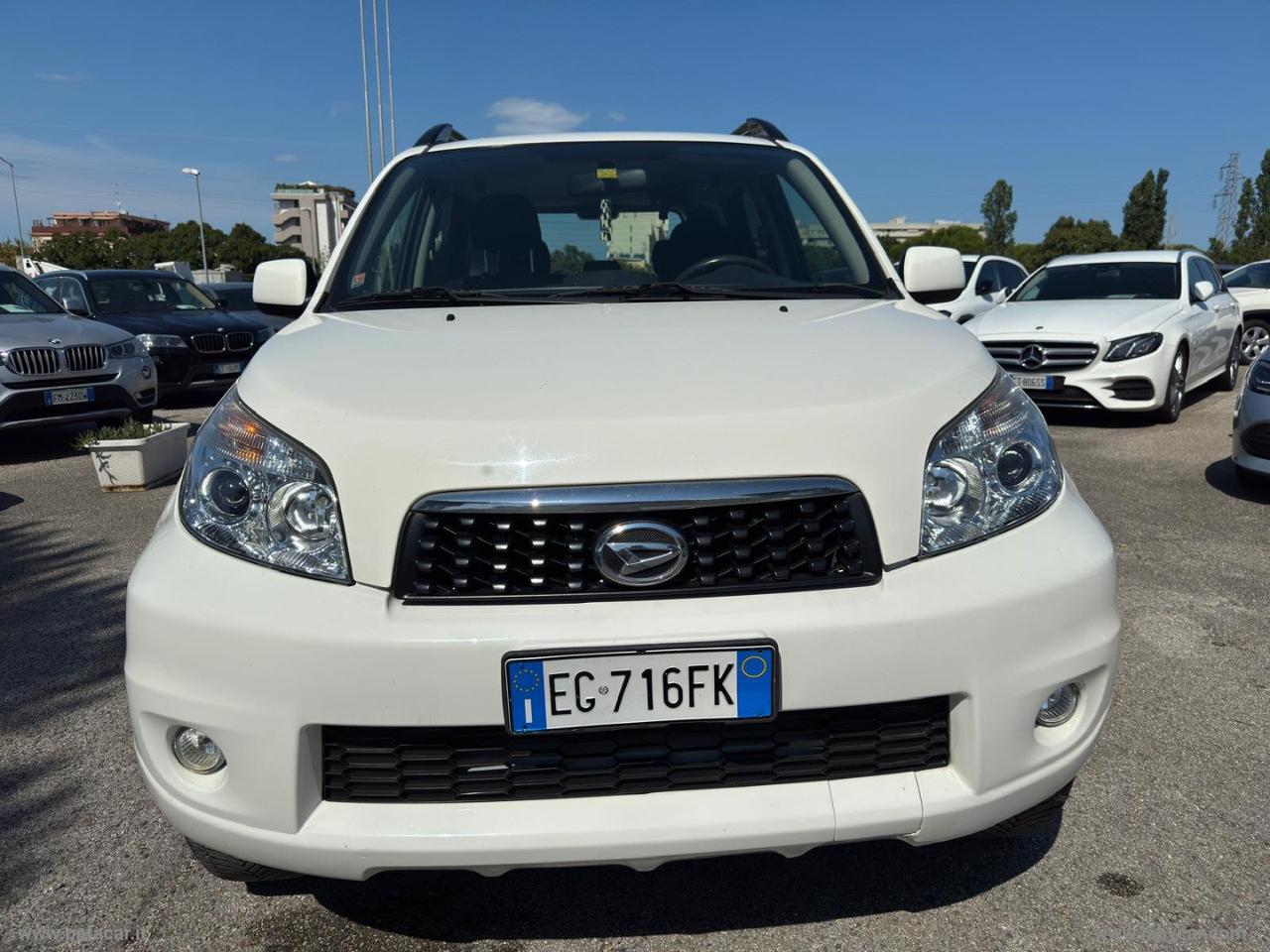 DAIHATSU Terios 1.5 2WD B You Five Think Pink
