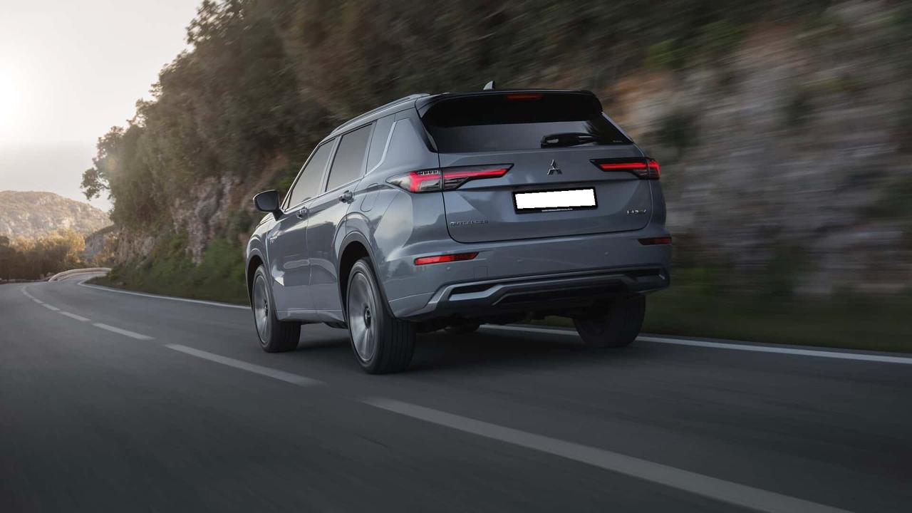 Mitsubishi Outlander 2.4 Phev Plug-in