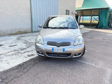 Toyota Yaris 1.3i 16V cat 3 porte Sol Neopatentati