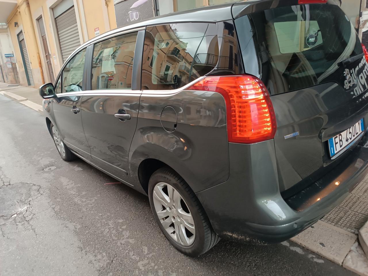 Peugeot 5008 BlueHDi 120 CV Business 7 POSTI