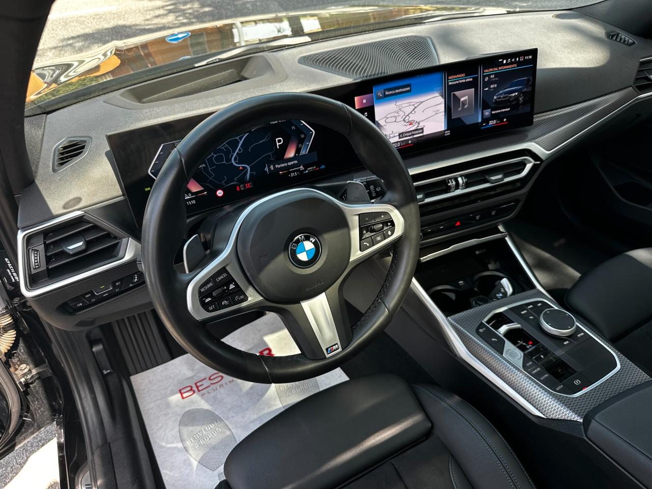 Bmw 318 d Touring M SPORT_PANORAMA_TOTAL BLACK_FARI oLED_HEAD-UP 320