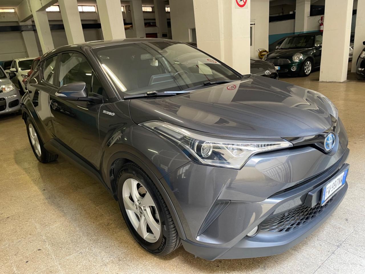 Toyota C-HR 1.8 Hybrid E-CVT Active