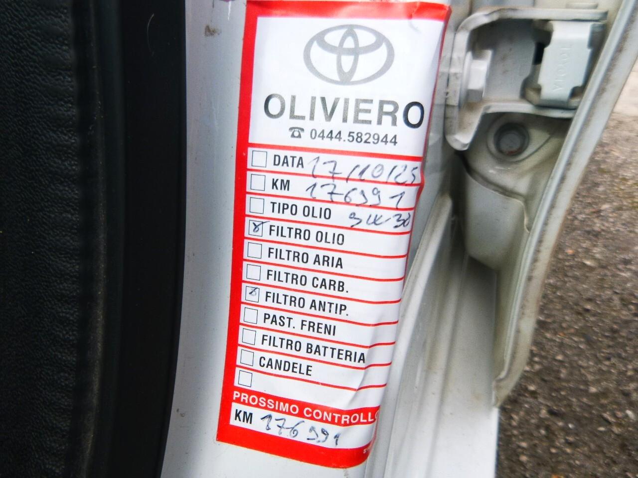 Toyota Aygo 1.0 VVT-i 69 CV 5 porte x-play MMT NEOPATENTATI