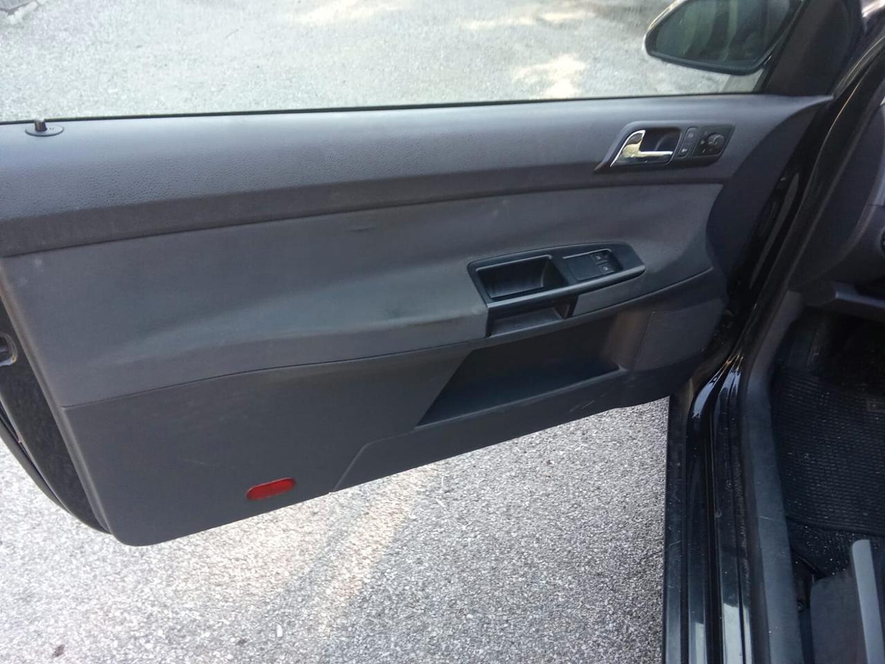 Volkswagen Polo ----