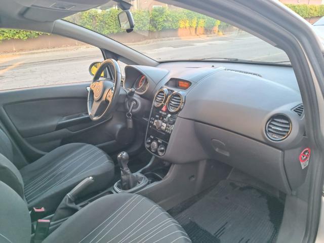 OPEL Corsa 1.2 5 porte Club