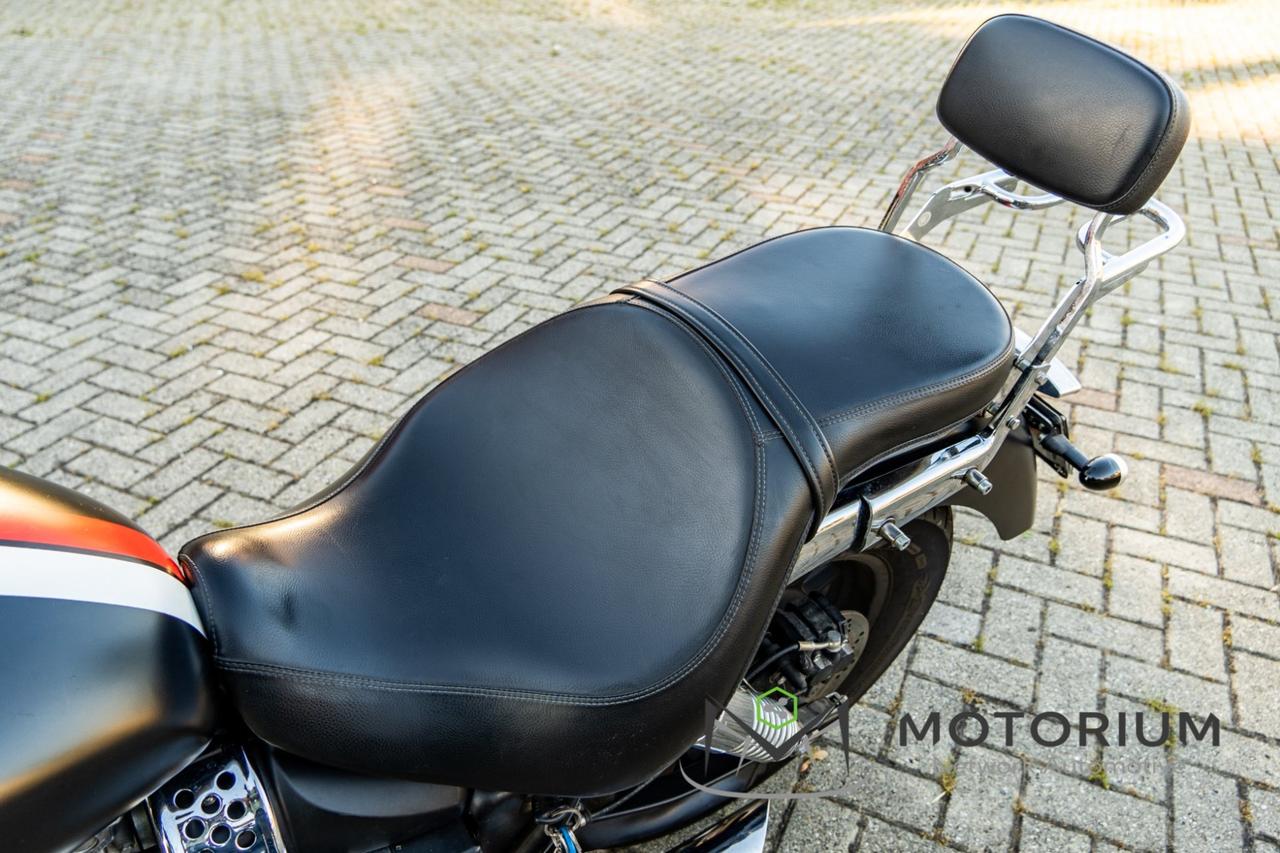 TRIUMPH America 900