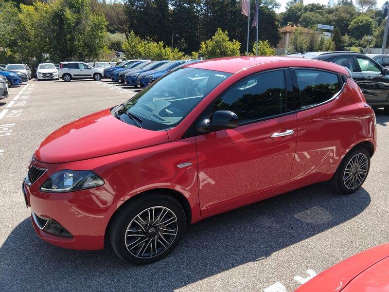 Lancia Ypsilon NUOVA My23 1.0 Firefly 70 CvStart&Stop Hybrid Gold