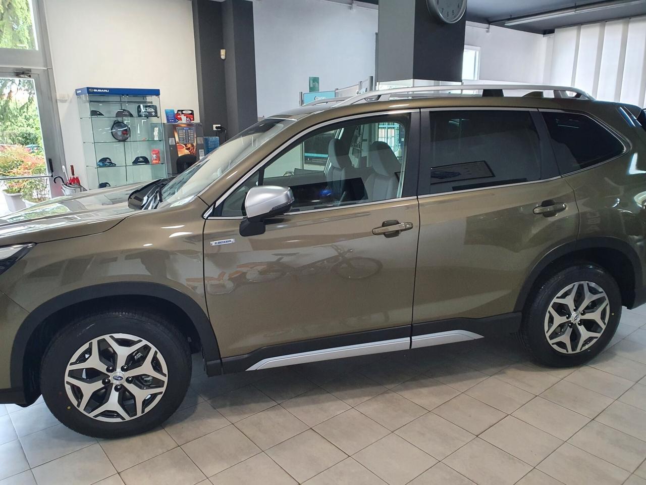 Subaru Forester 2.0 e-Boxer MHEV CVT Lineartronic Style - GANCIO TRAINO