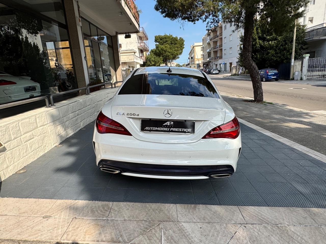 Mercedes-benz CLA 200 d Premium