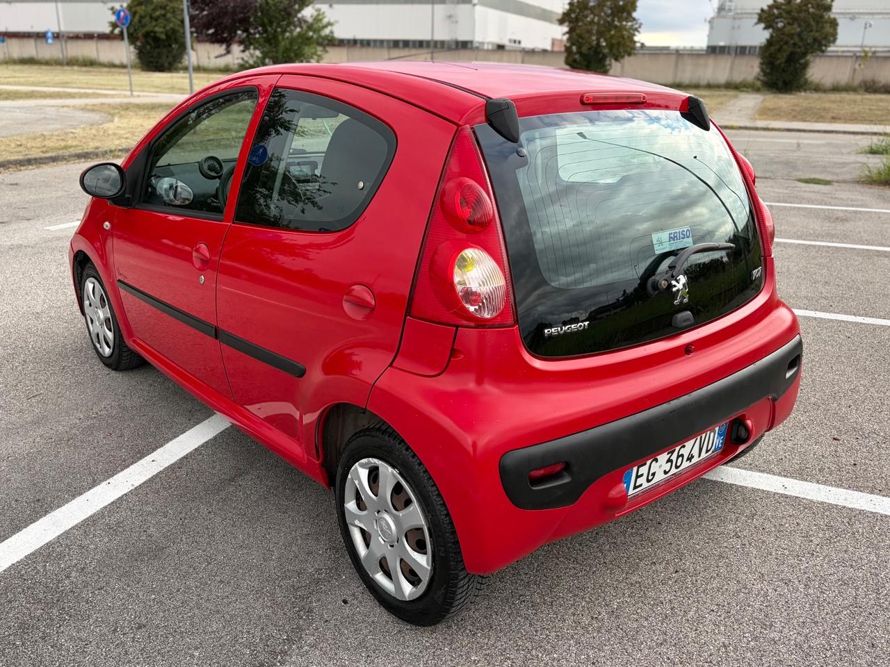 Peugeot 107 1.0 benzina 2011 5p. Allure