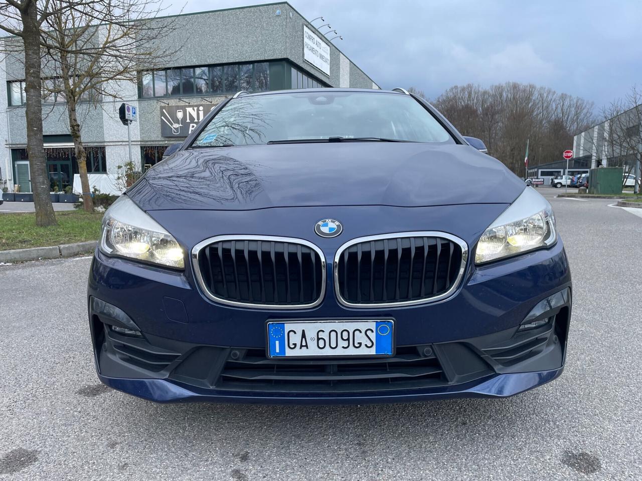 Bmw 216 218d Active Tourer*Neopatentati*Tetto*Navi*
