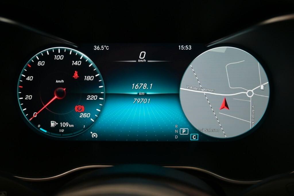 MERCEDES-BENZ GLC 220D 4MATIC 194CV AUTOMATIC PREMIUM AMG ( FARI LED - CRUISE - COCKPIT - TETTO PANORAMICO APR. - NAVI - PARK ASSIST - TELECAMERA POST. - CERCHI 19 )