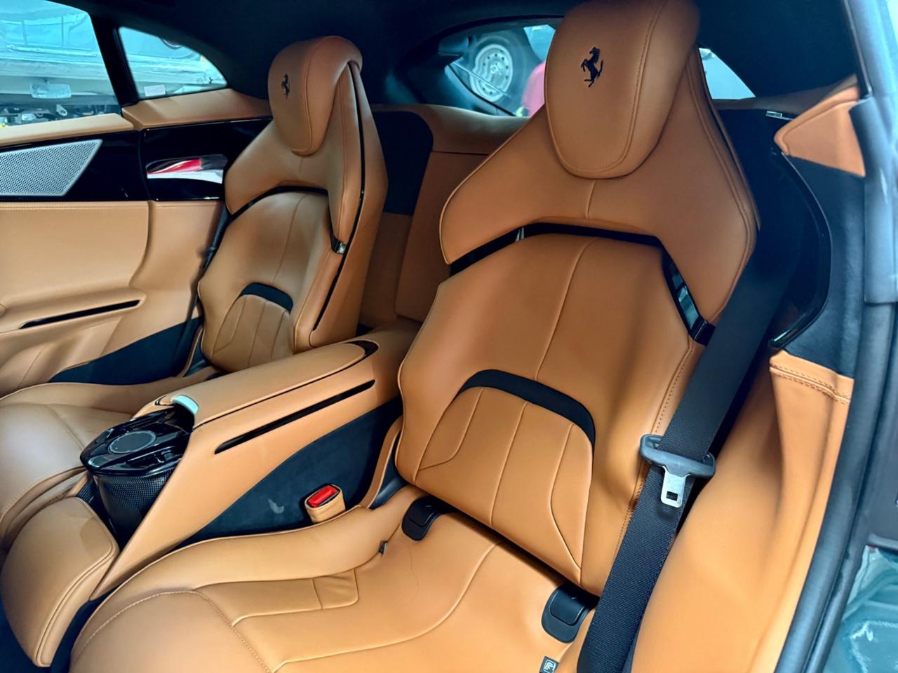 Ferrari Purosangue - SUBENTRO LEASING