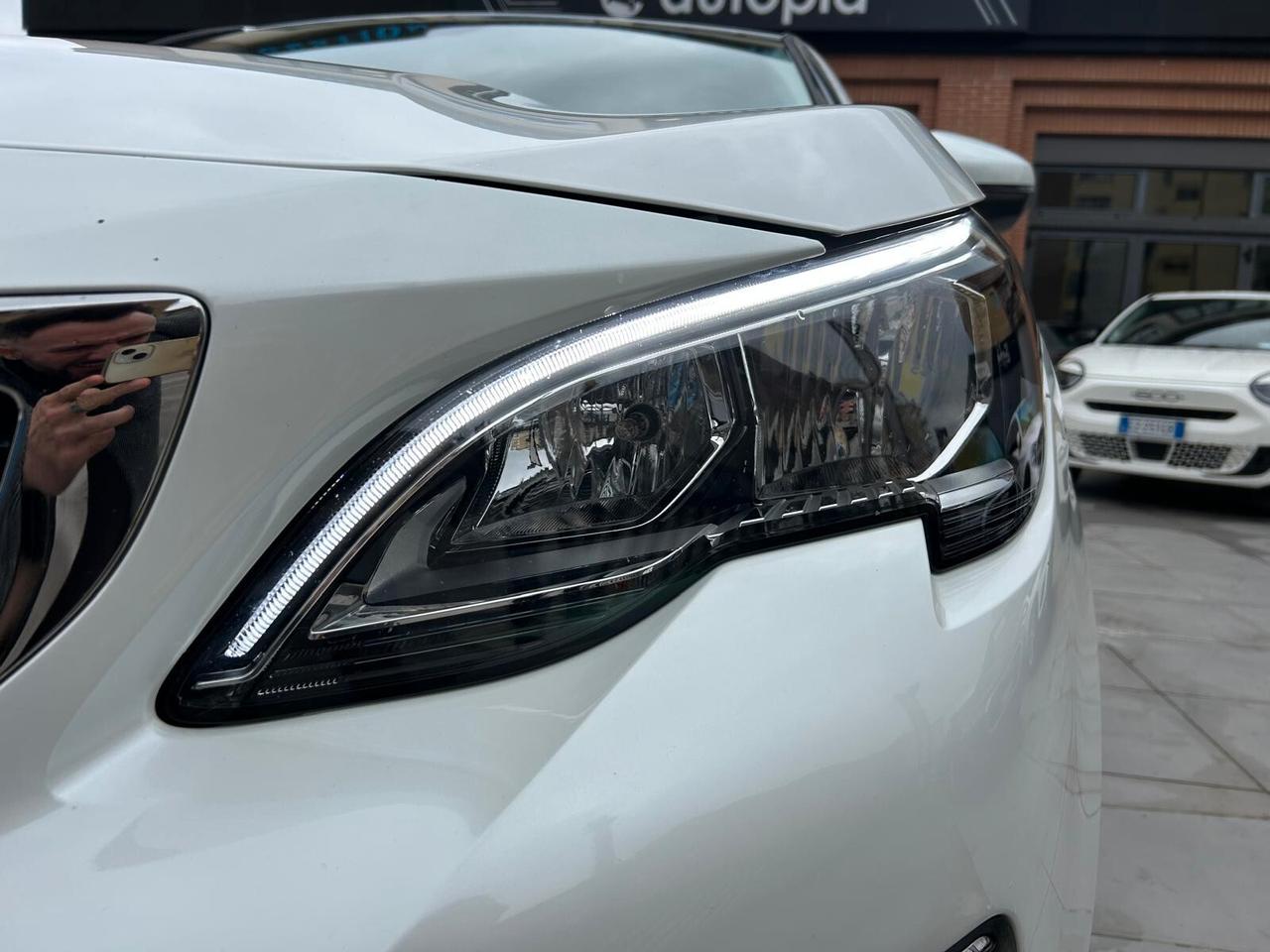 Peugeot 3008 BlueHDi 130 S&S Business