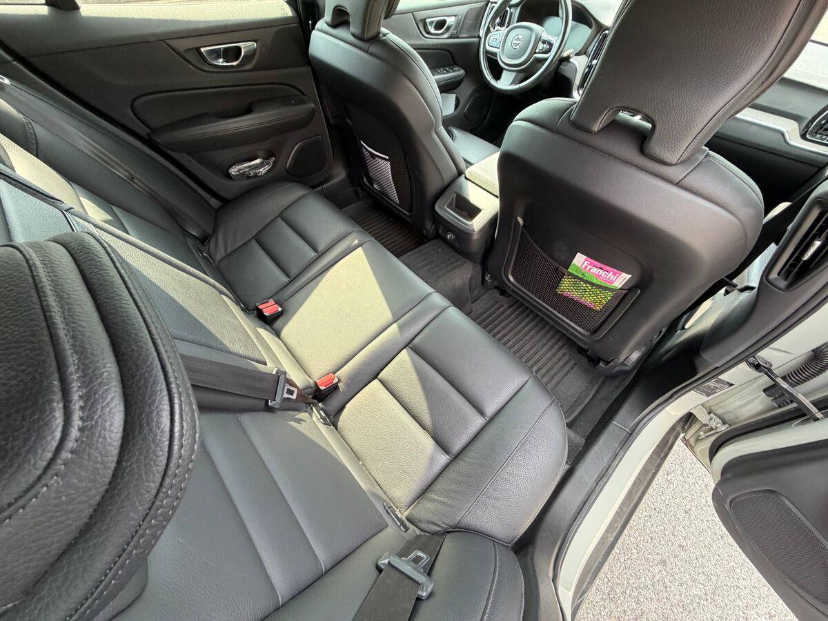 Volvo V60 2.0 b4 Business Pro awd auto