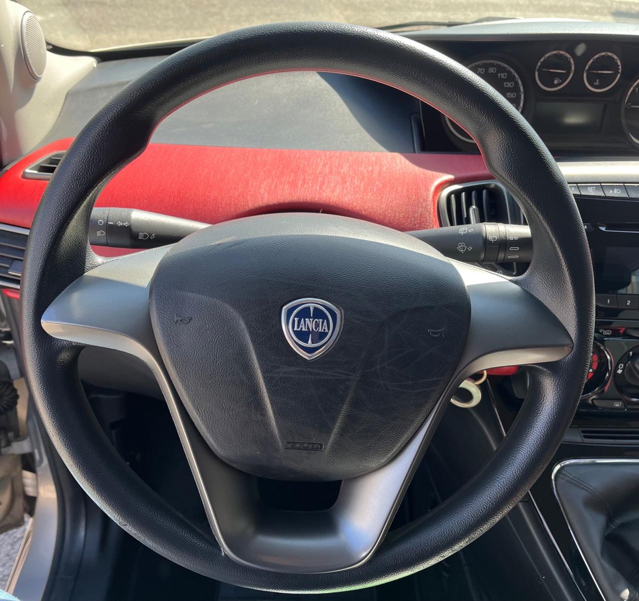 Lancia Ypsilon 1.2 69 CV Black/Red-km72000-