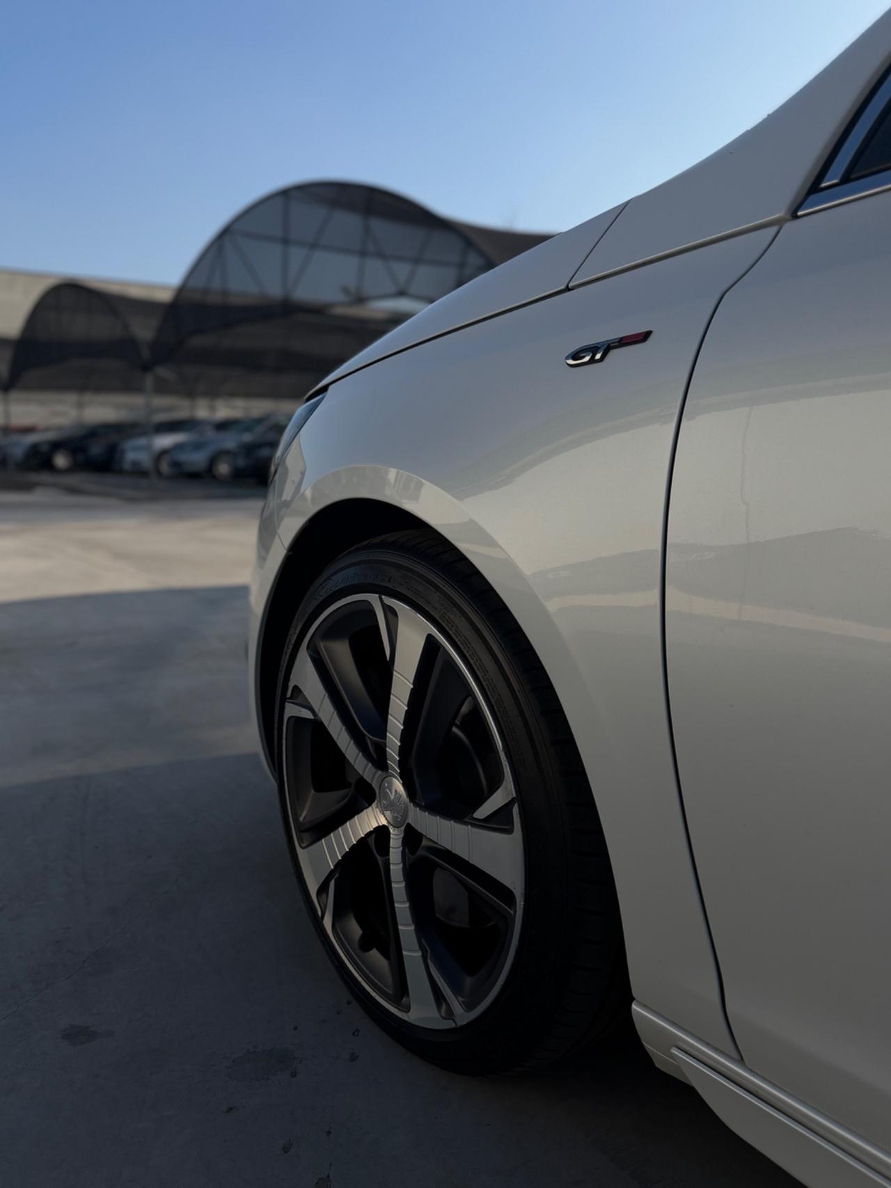 Peugeot 308 BlueHDi 180 S&S EAT6 SW GT