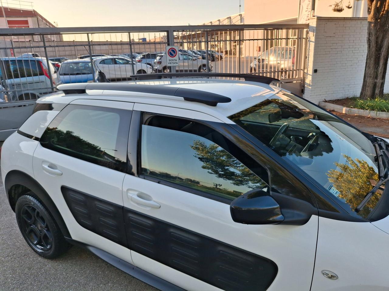Citroen C4 Cactus PureTech 82 Shine-PERFETTA-
