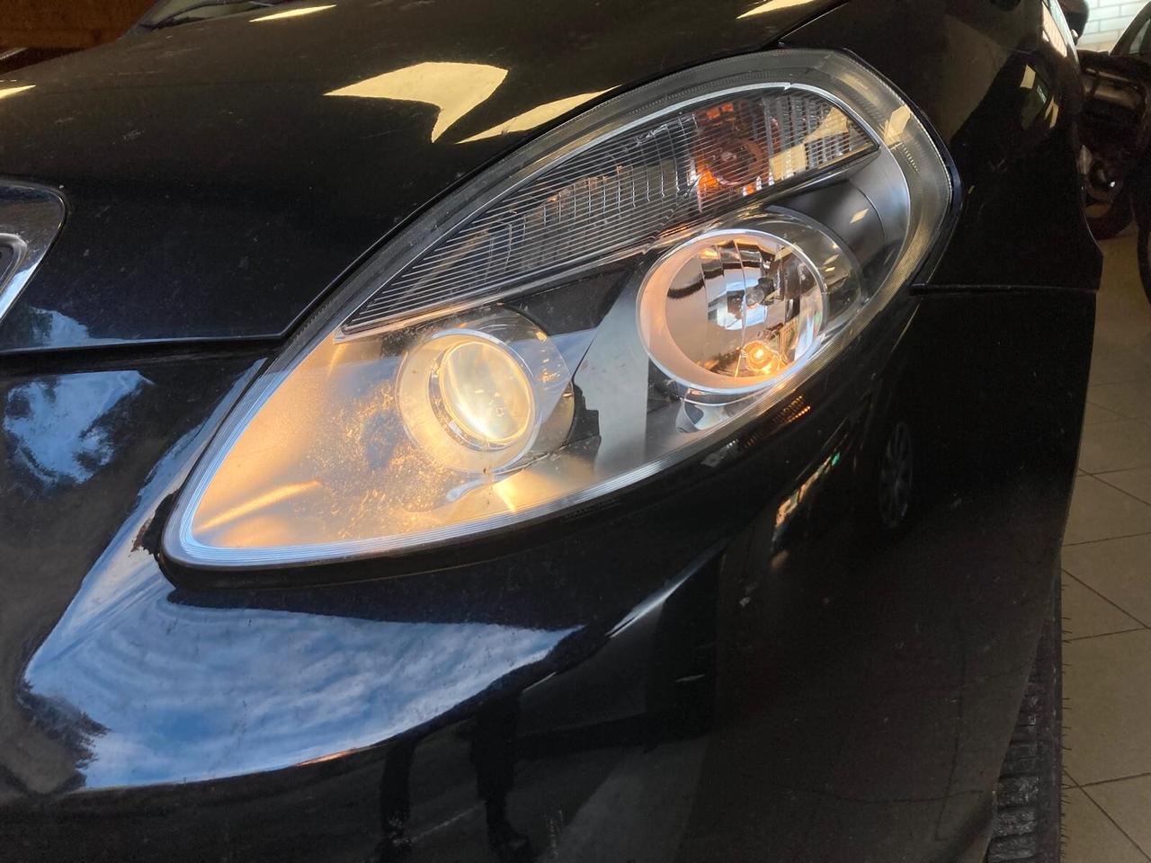 Lancia Ypsilon 1.2 69 CV Unyca