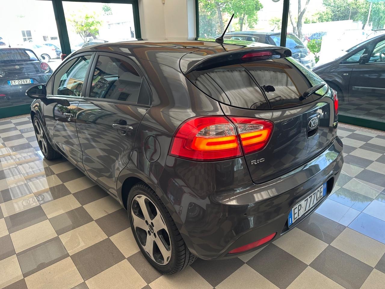 Kia Rio 1.1 CRDi WGT 5p. EX PLUS
