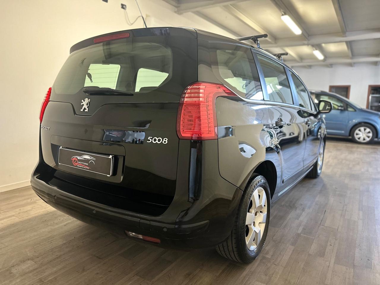 Peugeot 5008 1.6 HDi 112CV Business 7 POSTI