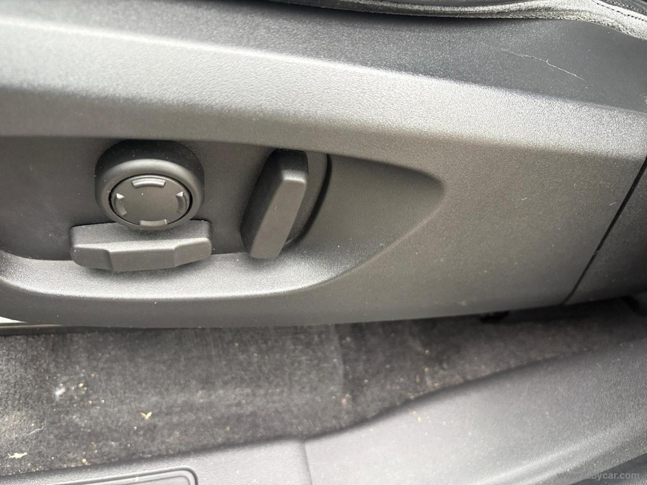 LAND ROVER Discovery Sport 2.0 TD4 150 Bus.Ed. Pure