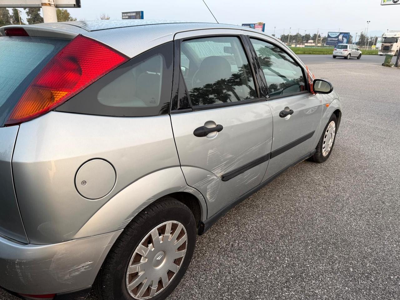 Ford Focus 1.8 TDDi cat 5p. Ghia