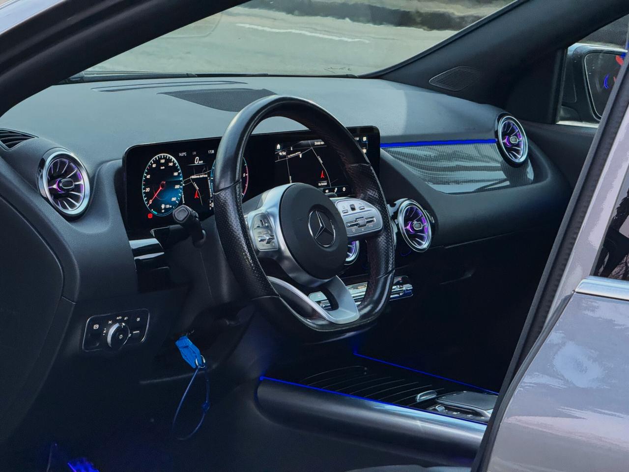 Mercedes-Benz GLA 200 d Premium AMG TETTO