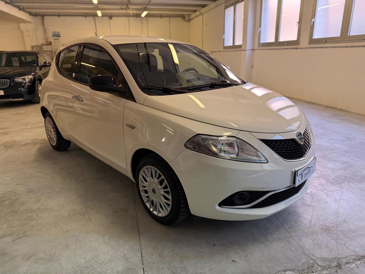 Lancia Ypsilon 1.2 69 CV 5 porte Benz/GPL Ecochic Gold