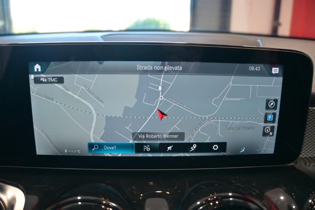 MERCEDES-BENZ GLB 180D 115CV AUTOMATIC BUSINESS SOLUTION ( CRUISE - PELLE - NAVI PREMIUM - MIRROR - PARK ASSIST - TELECAMERA POST. )