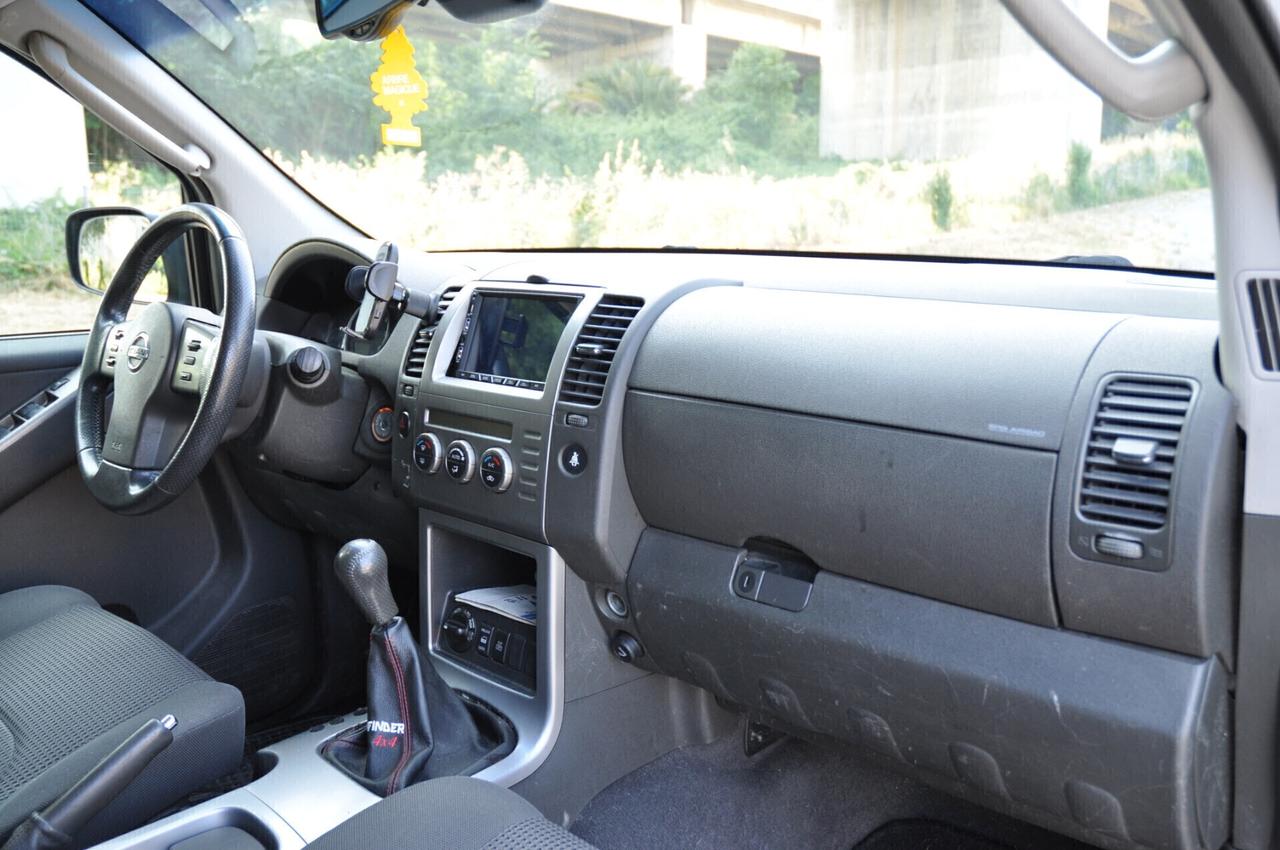 Nissan Pathfinder 2.5 dCi SE 7 Posti-Gancio Traino