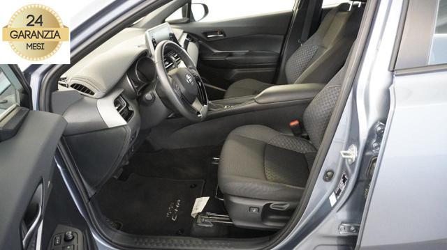 TOYOTA C-HR 1.8 Hybrid E-CVT Business