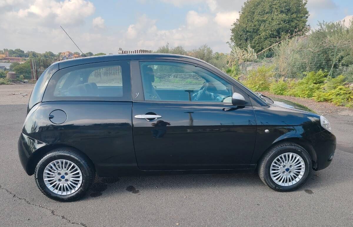 Lancia Ypsilon 1.2 Argento