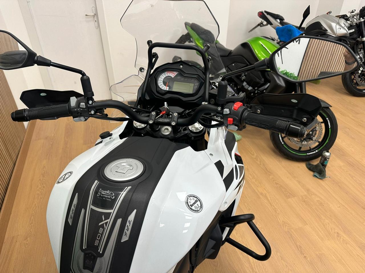 BENELLI TRK 502 X TRK502X + SET 3 VALIGE 2024