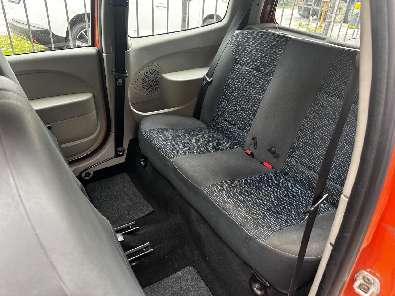 Renault Twingo 1.2 16V GPL Le Iene