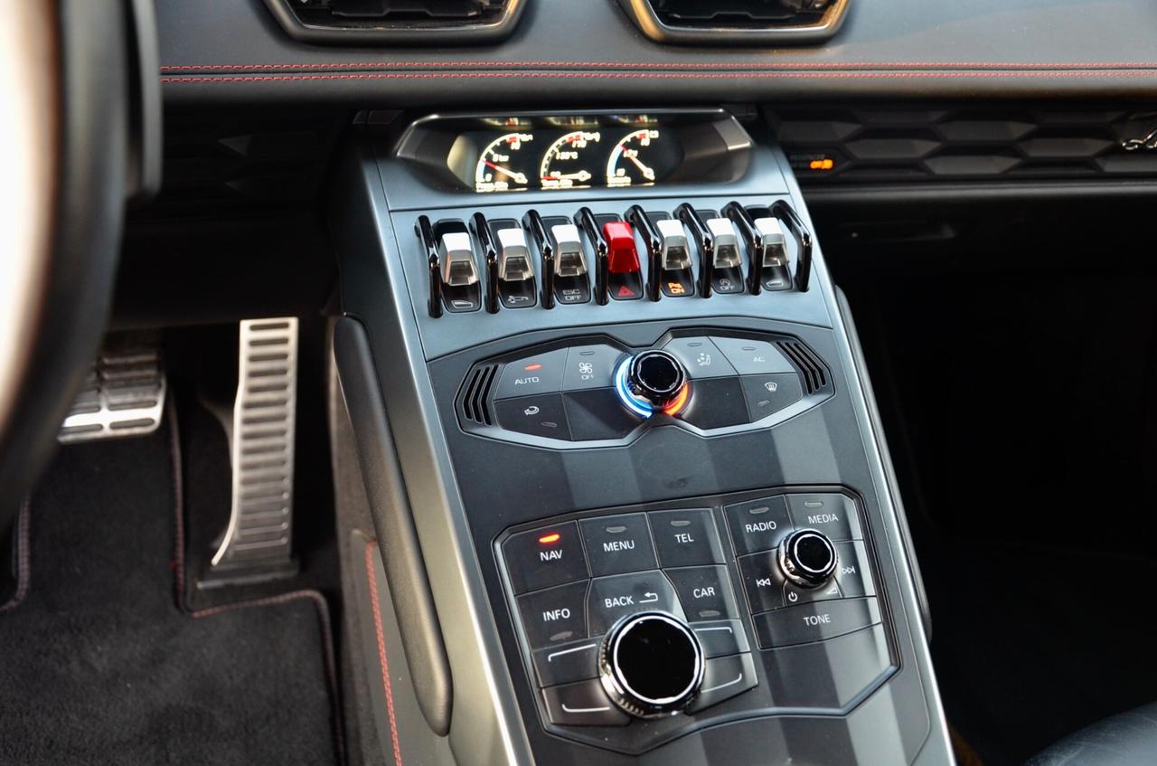 LAMBORGHINI HURACAN 5.2 610cv AWD, UFF ITALIANA, SERVICE LAMBO APPENA ESEGUITO, LAMBORGHINI CHECK, PERMUTE