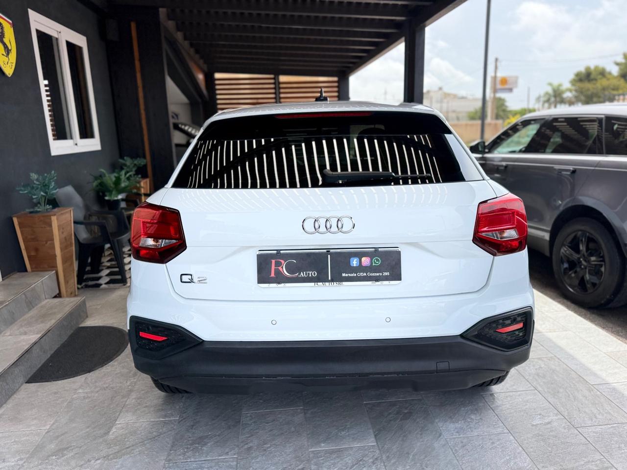 Audi Q2 30 TDI S tronic Identity Black