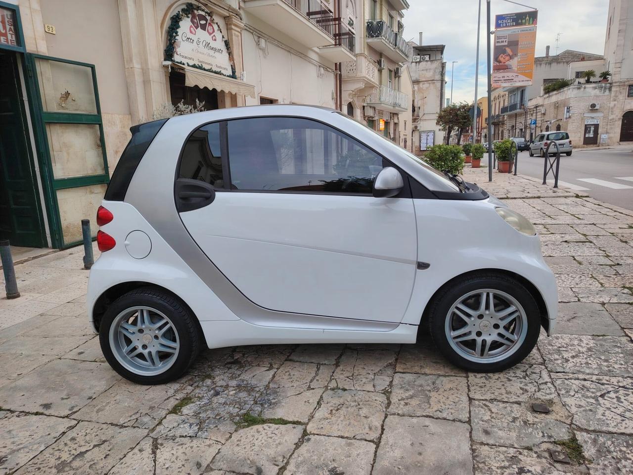 Smart ForTwo 1000 52 kW coupé passion