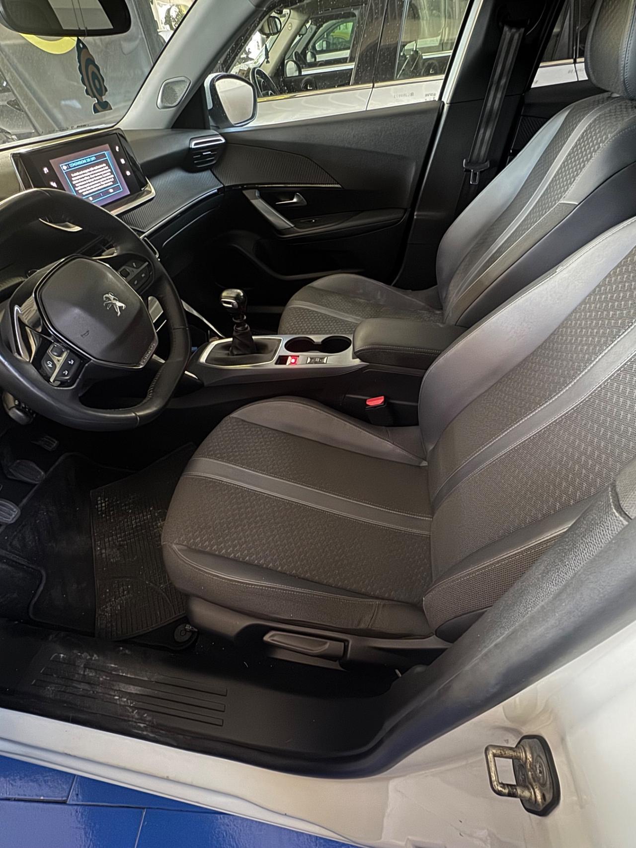 Peugeot 2008 PureTech 130 S&S EAT8 Active