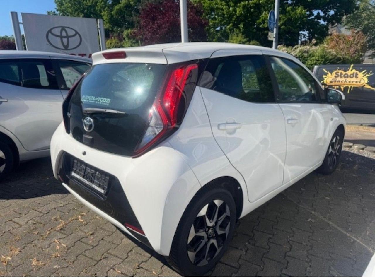 Toyota Aygo 1.0 VVT-i 72 CV 5 porte x-play Manuale