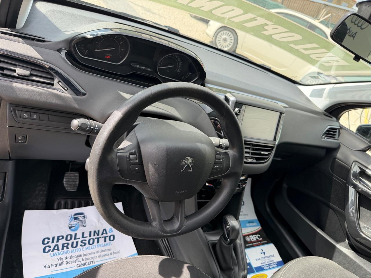 Peugeot 208 PureTech 82 5 porte Allure