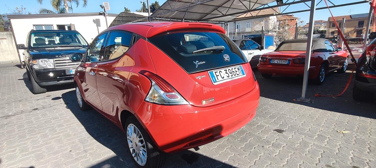 Lancia Ypsilon 1.2 69 CV 5 porte GPL Ecochic Platinum