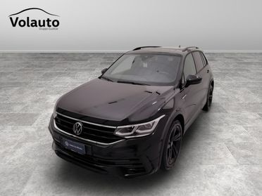 VOLKSWAGEN Tiguan II 2021 - Tiguan 2.0 tsi R-Line 4motion 190cv dsg