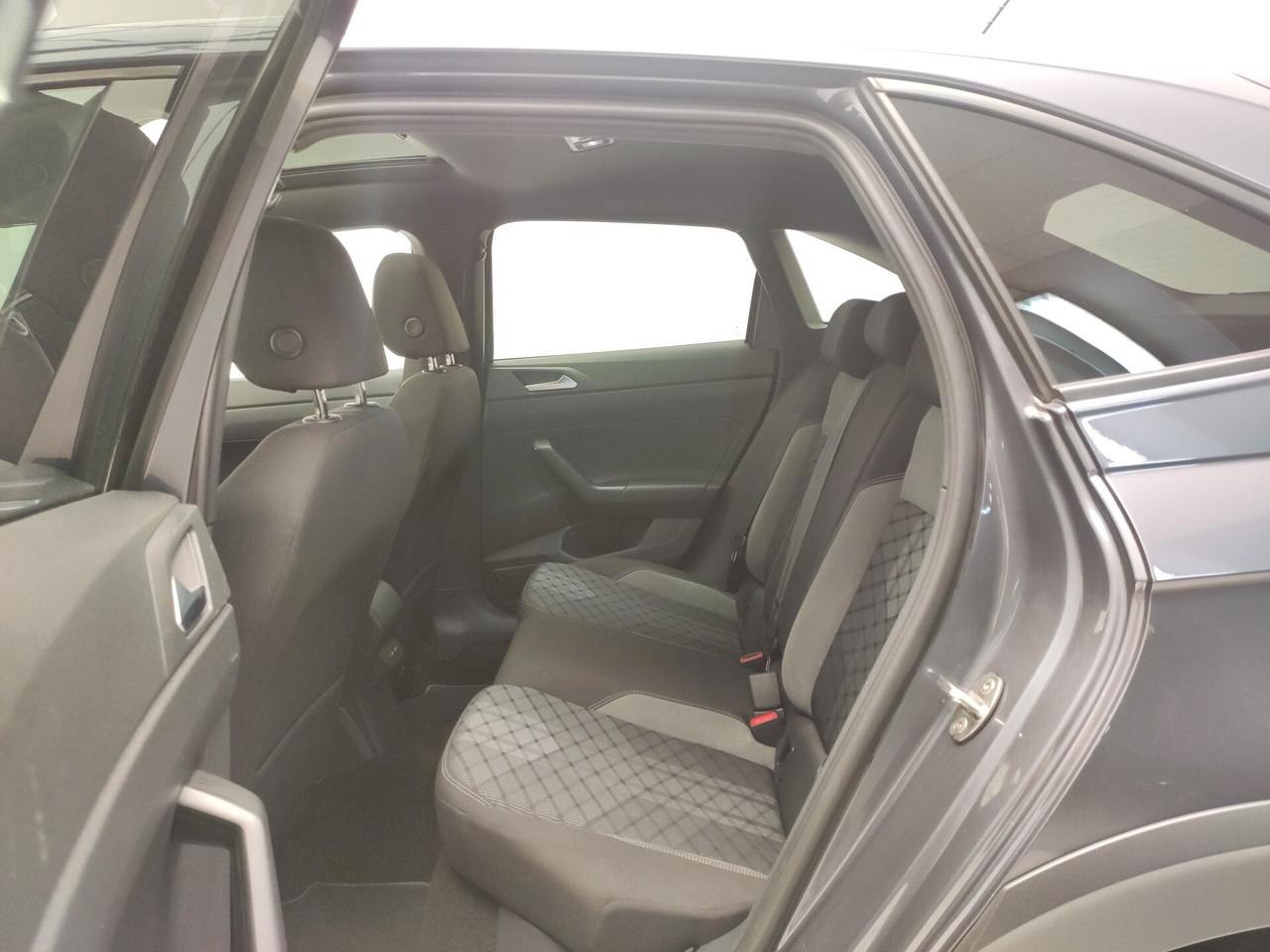 Volkswagen Taigo 1.0 TSI 110 CV DSG R-Line